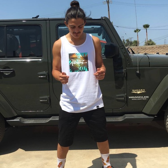 Meet your Posher, Joshua - Picture 1 of 1